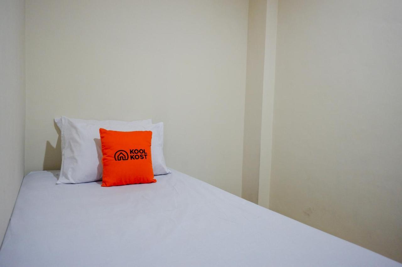 KoolKost near Kawasan Simpang Lima Semarang Hotel Bagian luar foto