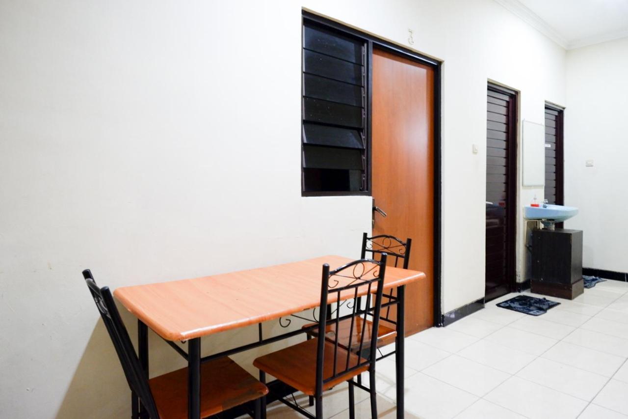 KoolKost near Kawasan Simpang Lima Semarang Hotel Bagian luar foto
