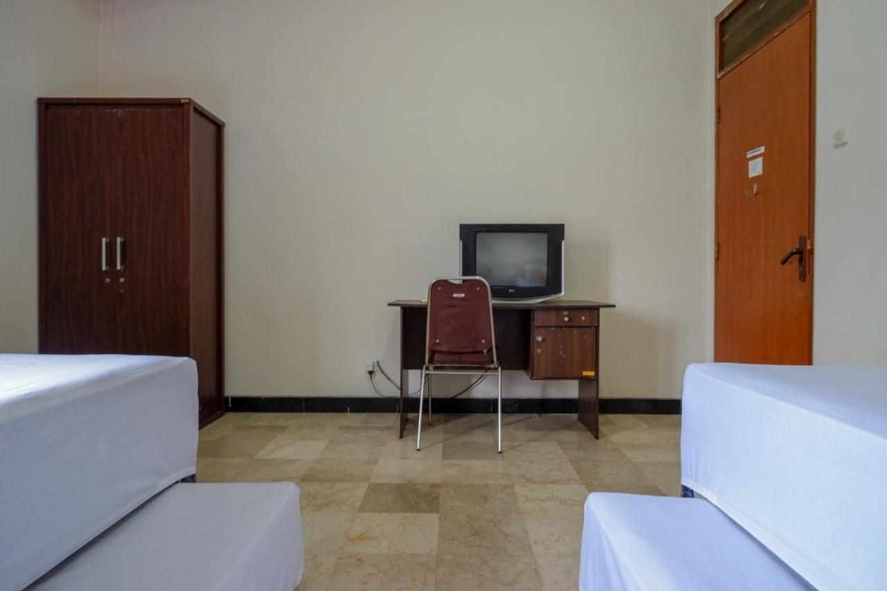 KoolKost near Kawasan Simpang Lima Semarang Hotel Bagian luar foto