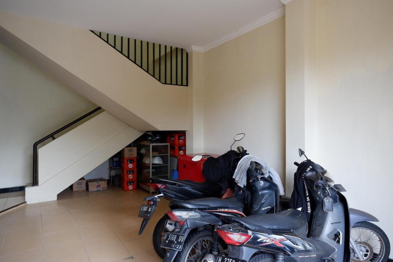 KoolKost near Kawasan Simpang Lima Semarang Hotel Bagian luar foto